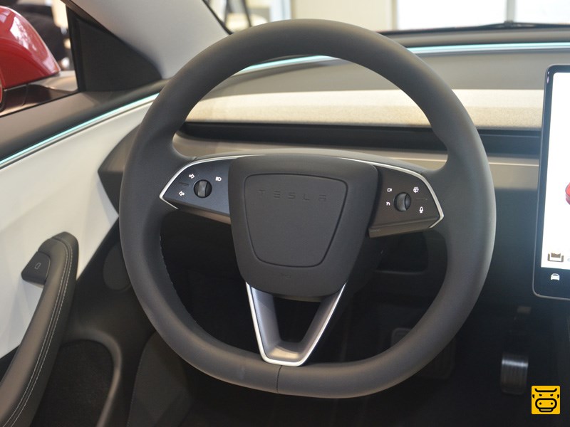 2023款 特斯拉Model 3+ 中控